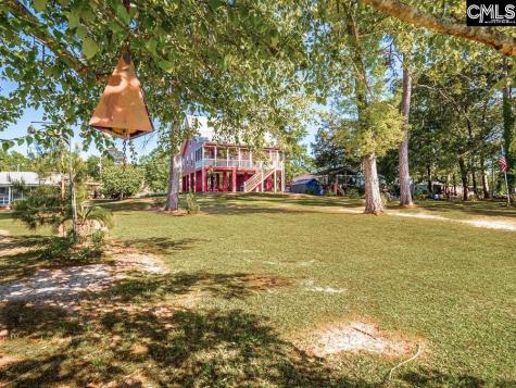 1296 Levi Street Manning SC 29102