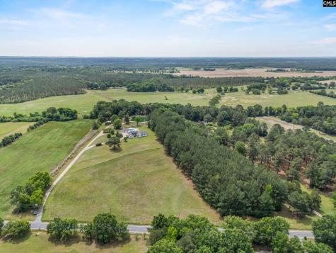 213 Tombfield Road Camden SC 29020