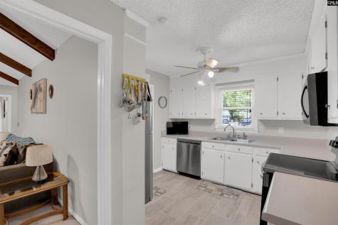 18 Southpine Court Columbia SC 29212