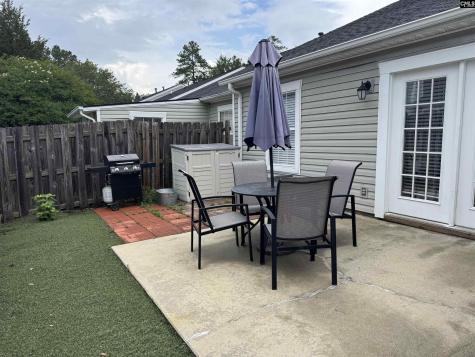 8 Hampton Oaks Place Columbia SC 29212