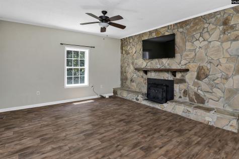529 N Lee Street Leesville SC 29070