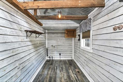 529 N Lee Street Leesville SC 29070