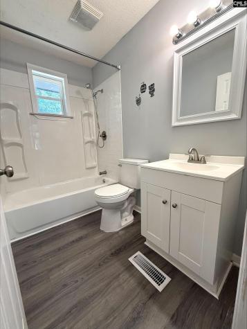 909 C St Hartsville Hartsville SC 29550