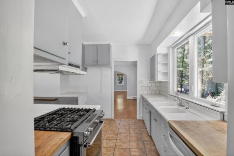 512 Carrison Street Camden SC 29020