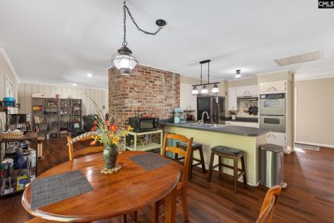 1813 Crossbrook Columbia SC 29212