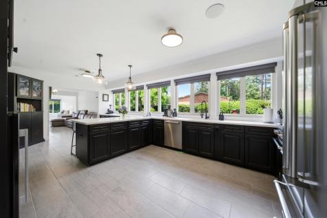 6211 Lakeshore Drive Columbia SC 29206