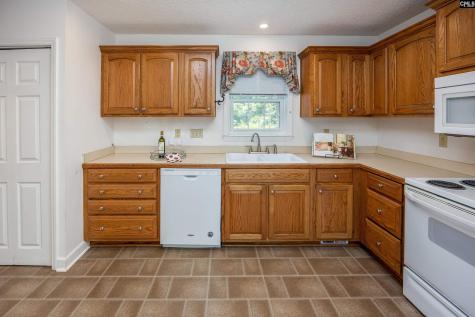 331 Bond Street Batesburg SC 29006