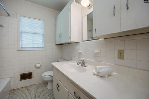 331 Bond Street Batesburg SC 29006