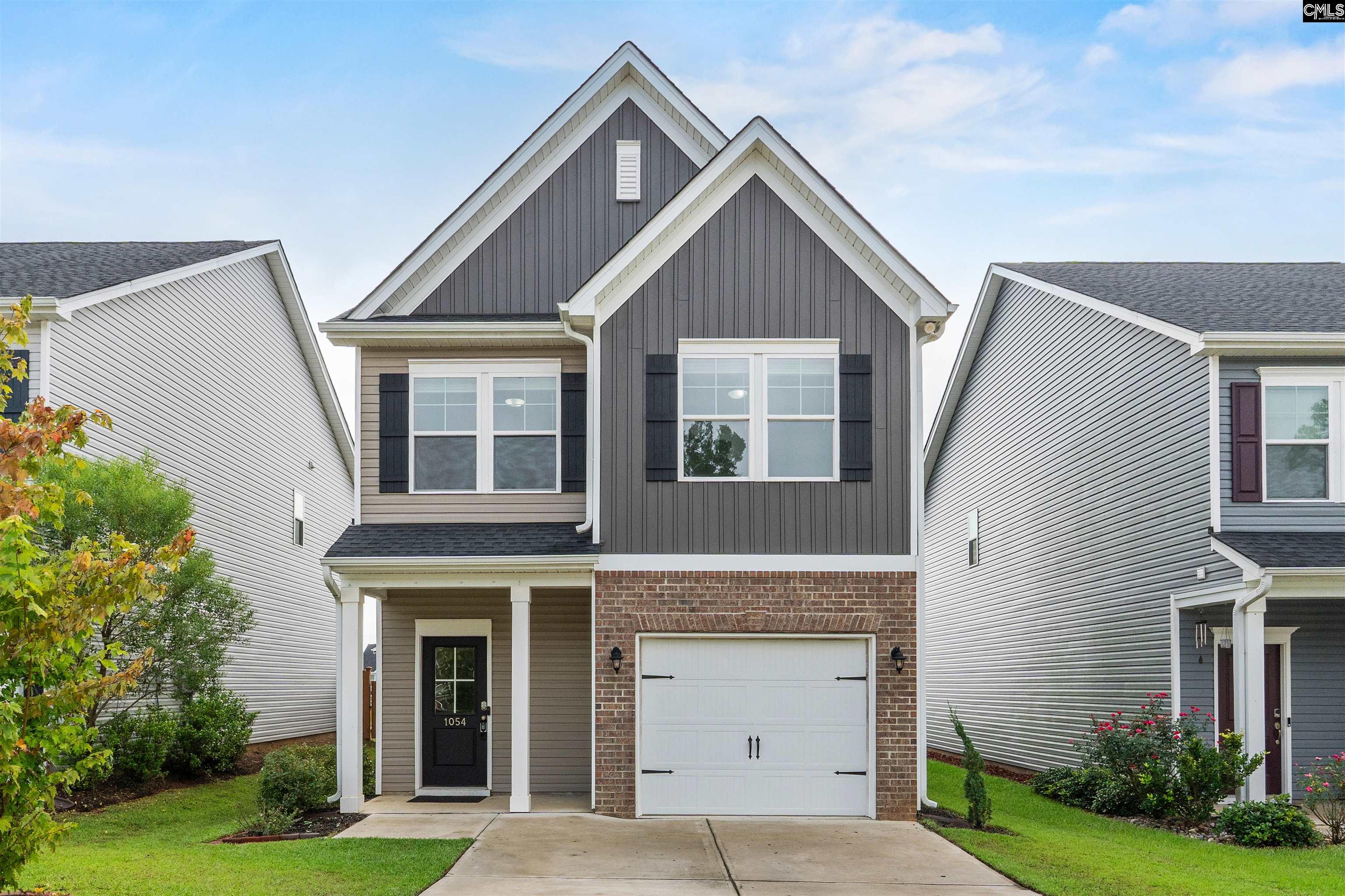 1054 Crescent Moon Loop Hopkins SC 29061