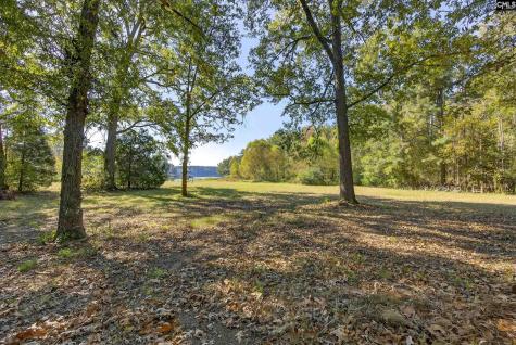 1109 Natures Cove Road Saluda SC 29138