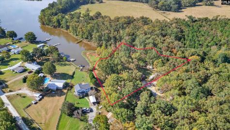 1109 Natures Cove Road Saluda SC 29138