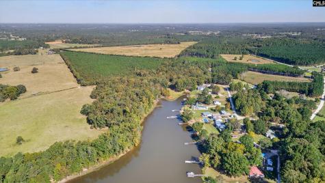 1109 Natures Cove Road Saluda SC 29138