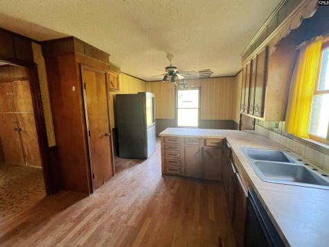 554 Woodland Road Silverstreet SC 29145