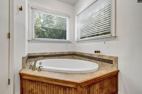 212 Farmington Court Lexington SC 29072