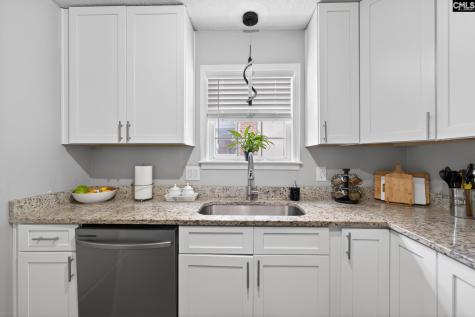 140 Twin Oaks Lane Columbia SC 29209-4241