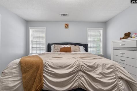 140 Twin Oaks Lane Columbia SC 29209-4241