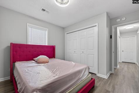 140 Twin Oaks Lane Columbia SC 29209-4241