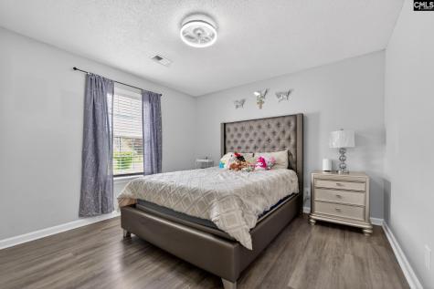 140 Twin Oaks Lane Columbia SC 29209-4241