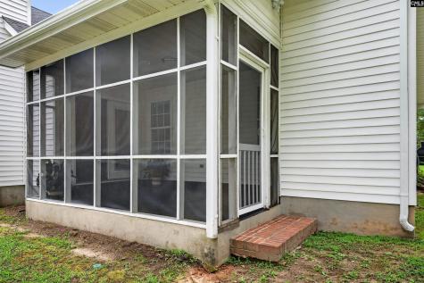 140 Twin Oaks Lane Columbia SC 29209-4241