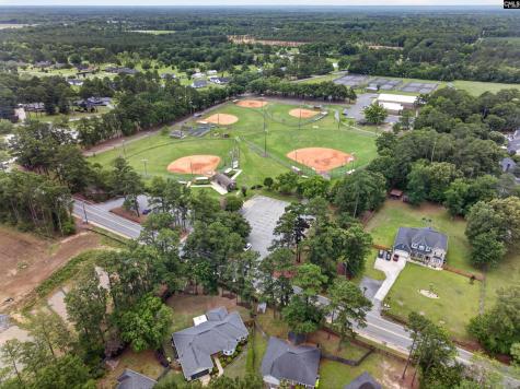 140 Twin Oaks Lane Columbia SC 29209-4241