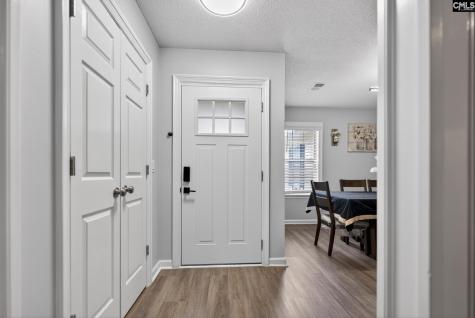 140 Twin Oaks Lane Columbia SC 29209-4241