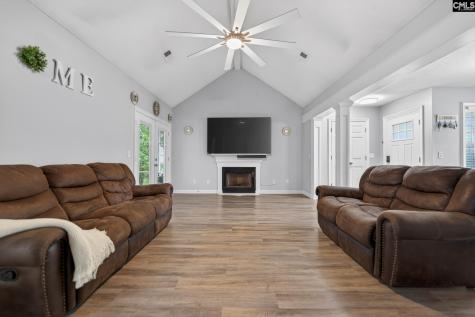140 Twin Oaks Lane Columbia SC 29209-4241