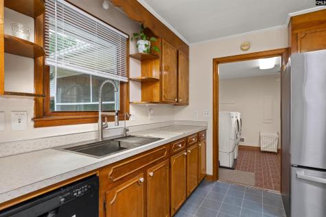 4136 N Lake Cherryvale Drive Sumter SC 29154