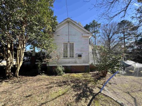 114 E College Street Bishopville SC 29010-0000