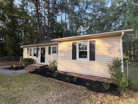 13 Dresden Circle Columbia SC 29203
