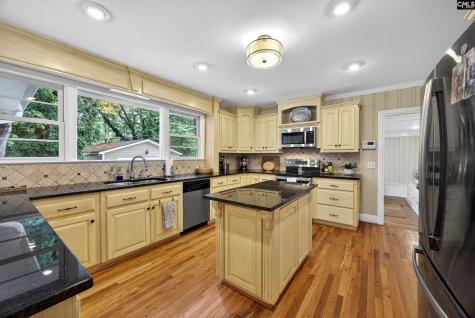5703 Ravenwood Road Columbia SC 29206-1557
