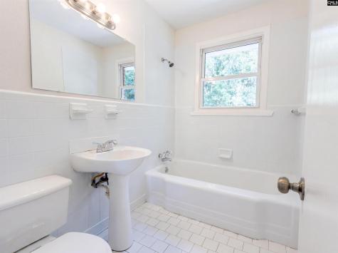 2112 Axson Street Cayce SC 29033