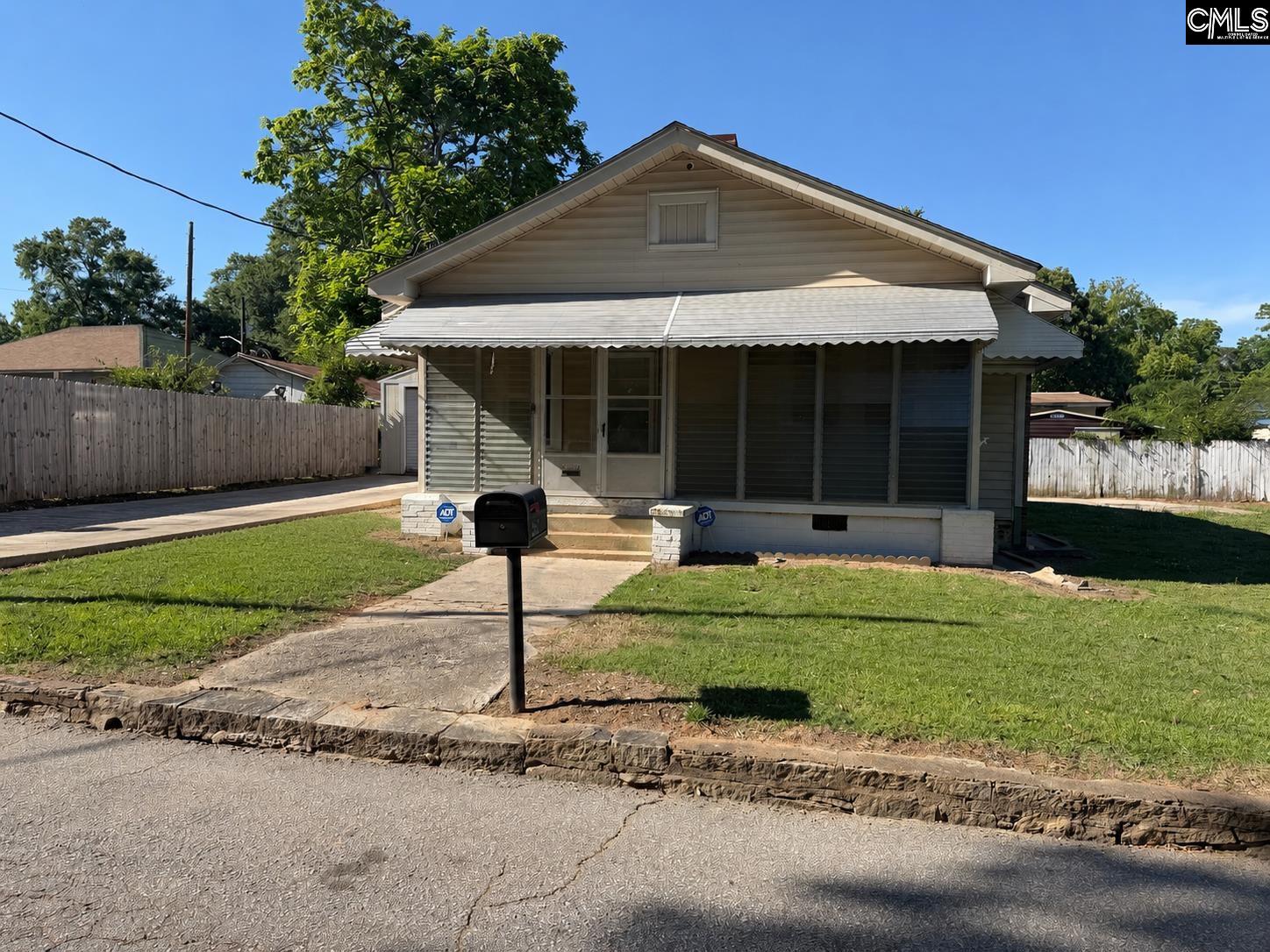 2012 Charles Street Newberry SC 29108