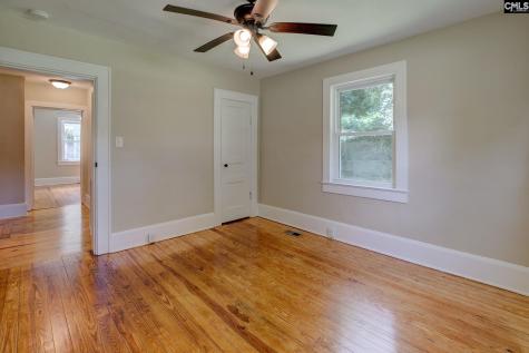 1513 Sarsfield Avenue Camden SC 29020