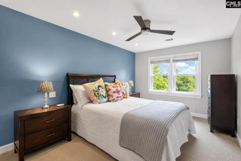 17 Oak Hollow Court Columbia SC 29209-1939