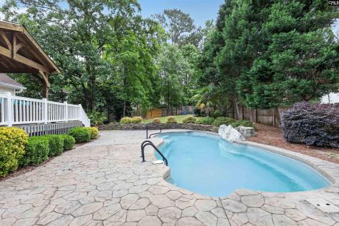 17 Oak Hollow Court Columbia SC 29209-1939