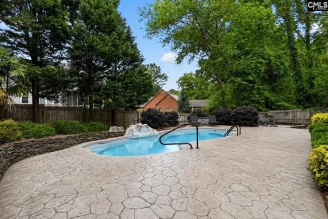 17 Oak Hollow Court Columbia SC 29209-1939