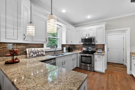 17 Oak Hollow Court Columbia SC 29209-1939