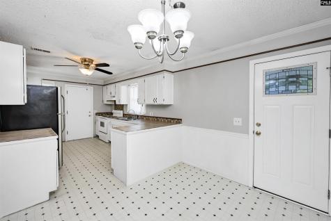 1816 Dunbar Road Cayce SC 29033