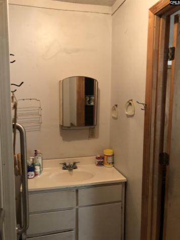 1005 Lesane Pressley Lynchburg SC 29080