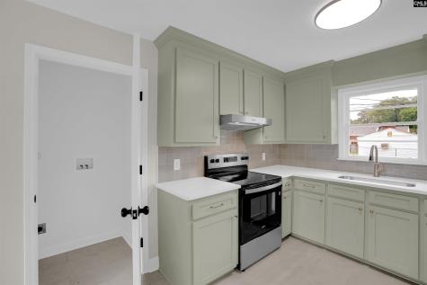 1462 Dahlia Columbia SC 29205