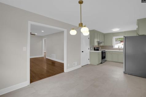 1462 Dahlia Columbia SC 29205