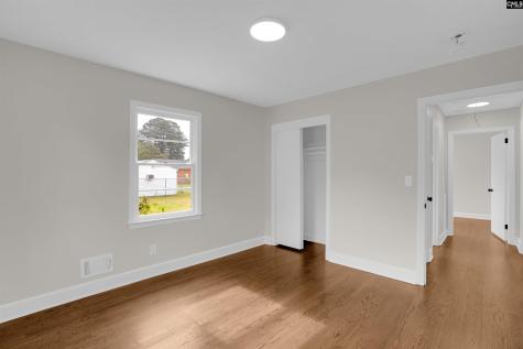 1462 Dahlia Columbia SC 29205