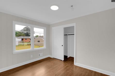 1462 Dahlia Columbia SC 29205