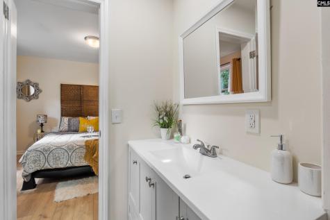504 Lakeside Columbia SC 29203