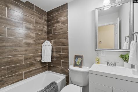 504 Lakeside Columbia SC 29203