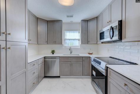 9 Twin Oaks Circle Columbia SC 29209