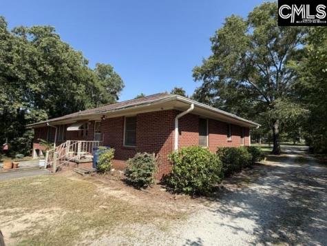 409 Travis Avenue Saluda SC 29138