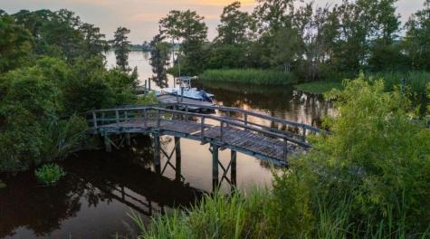 313 Rossdhu Avenue Pawleys Island SC 29585