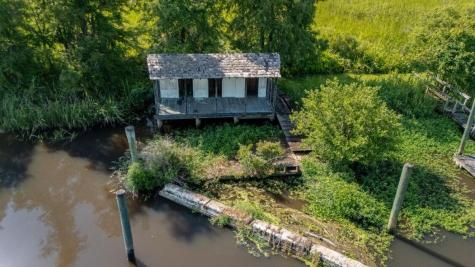 313 Rossdhu Avenue Pawleys Island SC 29585