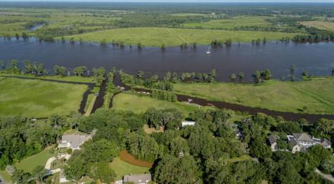 313 Rossdhu Avenue Pawleys Island SC 29585